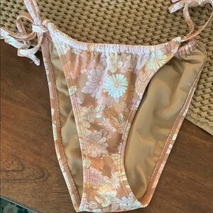 Xhilaration Pink and Cream Bottom Swimsuit Floral Design